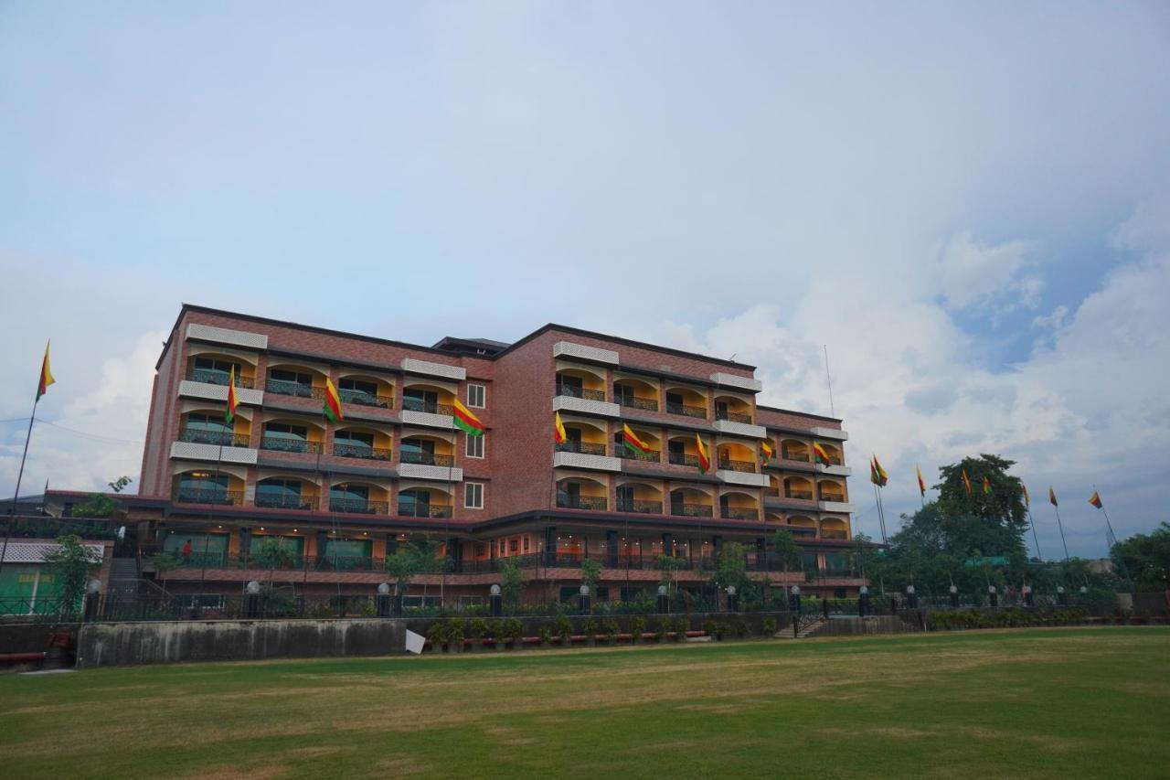 Mayfair Purnea Purnia Zewnętrze zdjęcie